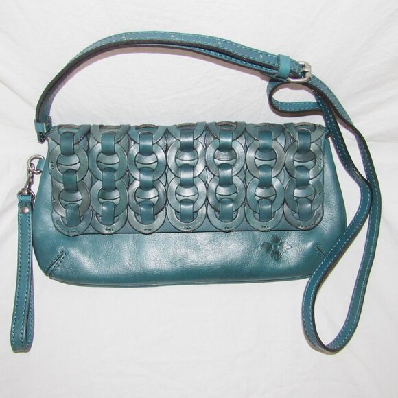Patricia Nash Handbags - Patricia Nash Round Chain Link Baku Teal Convertible Crossbody Clutch Bag